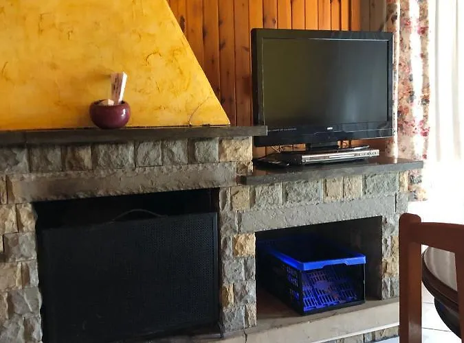 Agradable Casa Con Chimenea Interior Chalet *